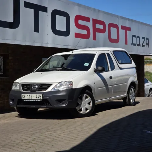 2020 Nissan NP200 1.6 A/C Safety pack